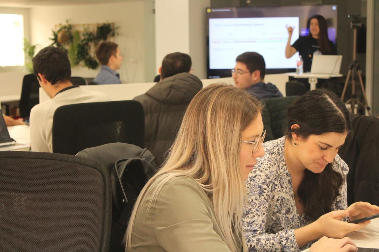 Mujeres y tecnología